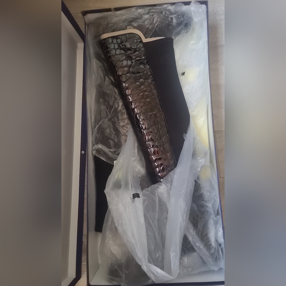 Stuart Weitzman Over the Boots - Picture 3 of 6